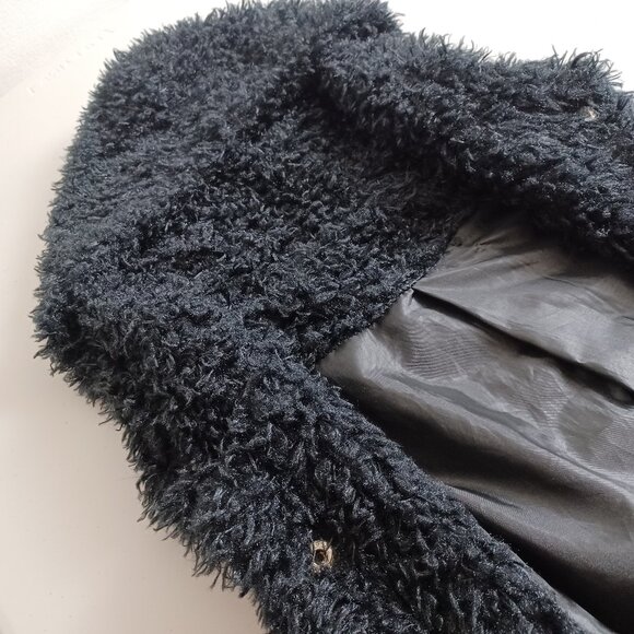 Faux Fur Hooded Vest - Picture 3 of 12